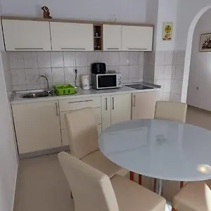 apartment-viki-zadar.hotelinzadar.com/