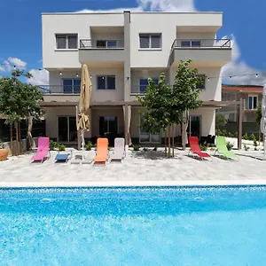 apartments-bulli.hotels-in-trogir.com/
