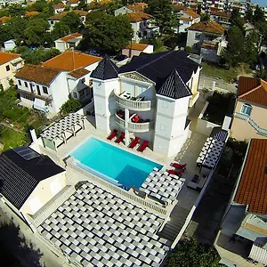 apartments-villa-zlatko.hotelinzadar.com/
